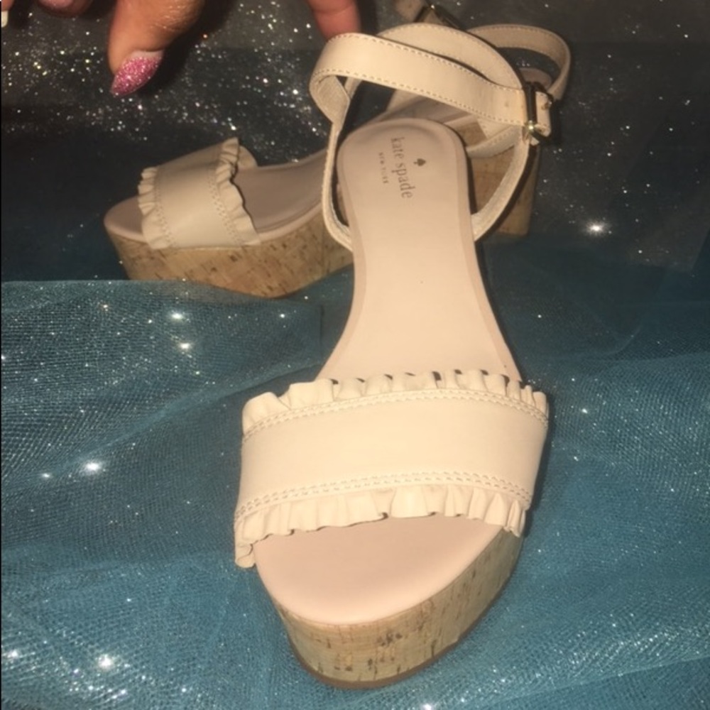 Tomas Ruffle Platform Wedge - Picture 2 of 2